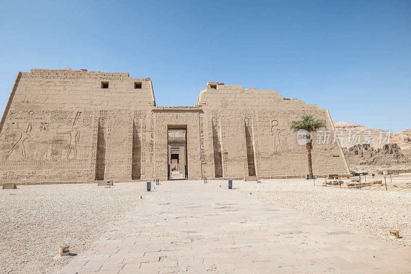 卢克索，Medinet Habu神庙的入口